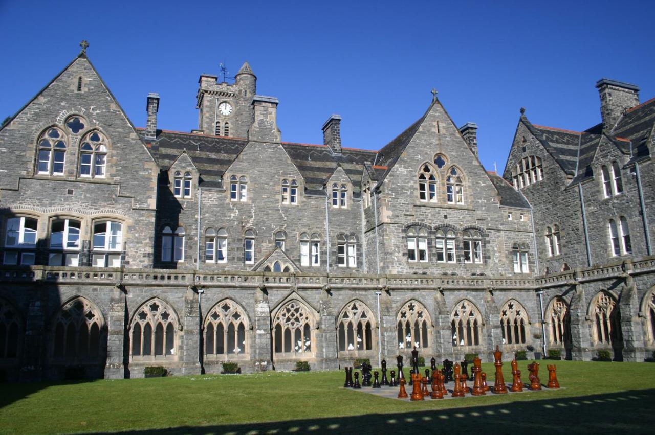 Loch Ness Abbey Cottages 포트오거스타 외부 사진