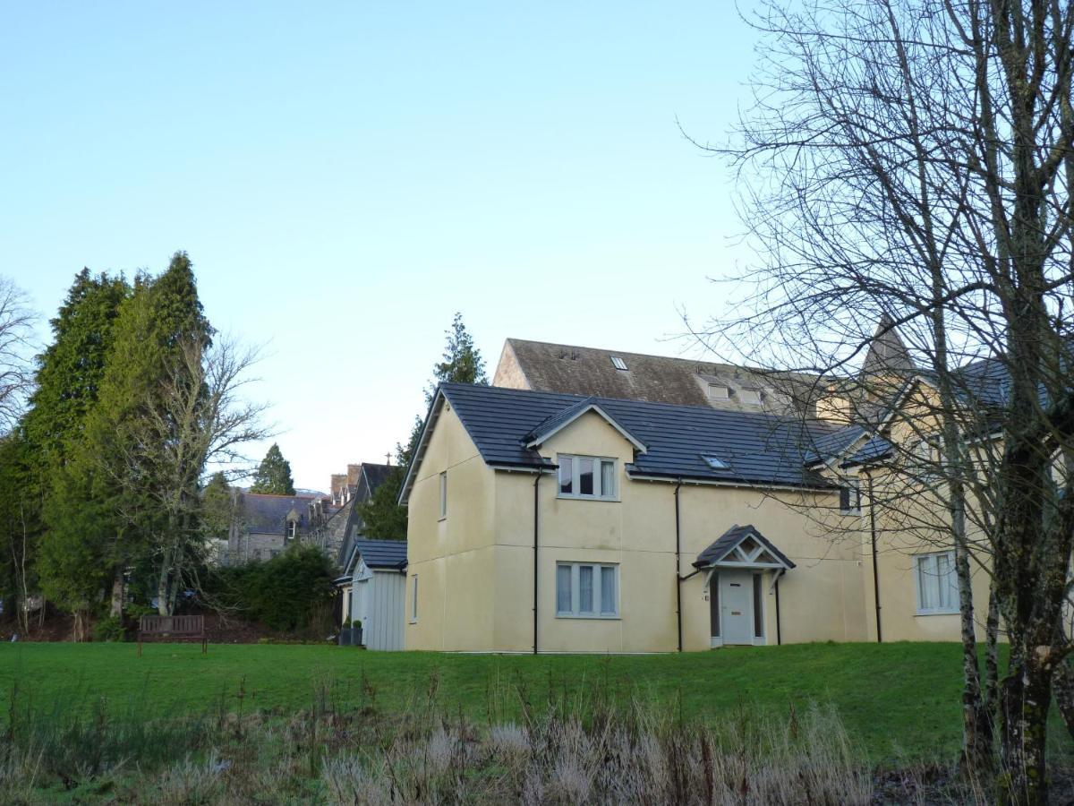 Loch Ness Abbey Cottages 포트오거스타 외부 사진