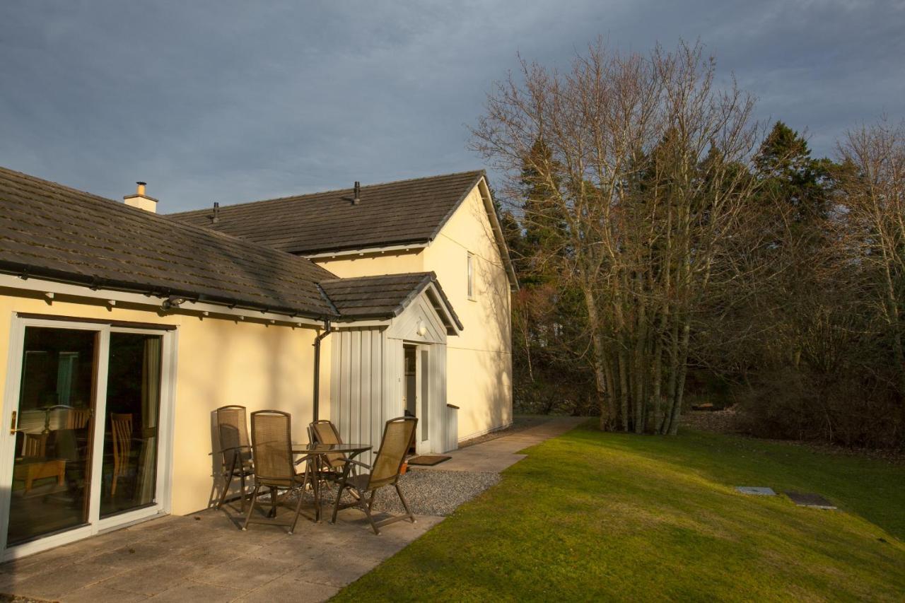 Loch Ness Abbey Cottages 포트오거스타 외부 사진