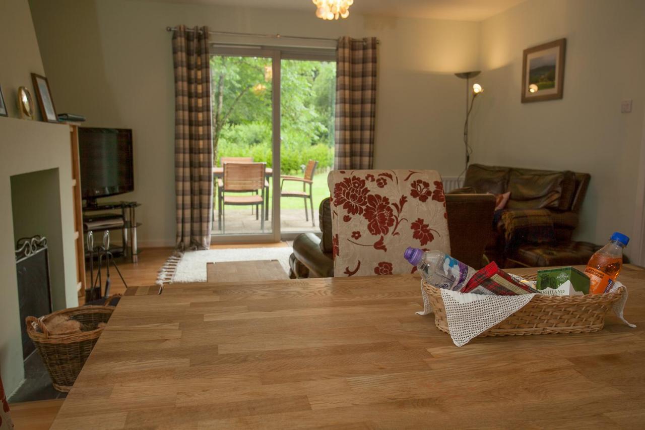 Loch Ness Abbey Cottages 포트오거스타 외부 사진