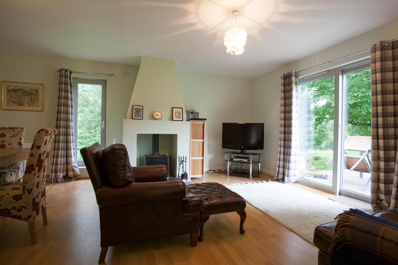 Loch Ness Abbey Cottages 포트오거스타 외부 사진