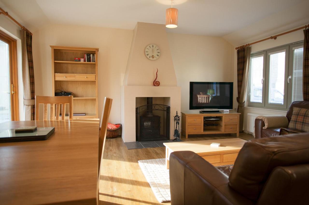Loch Ness Abbey Cottages 포트오거스타 외부 사진