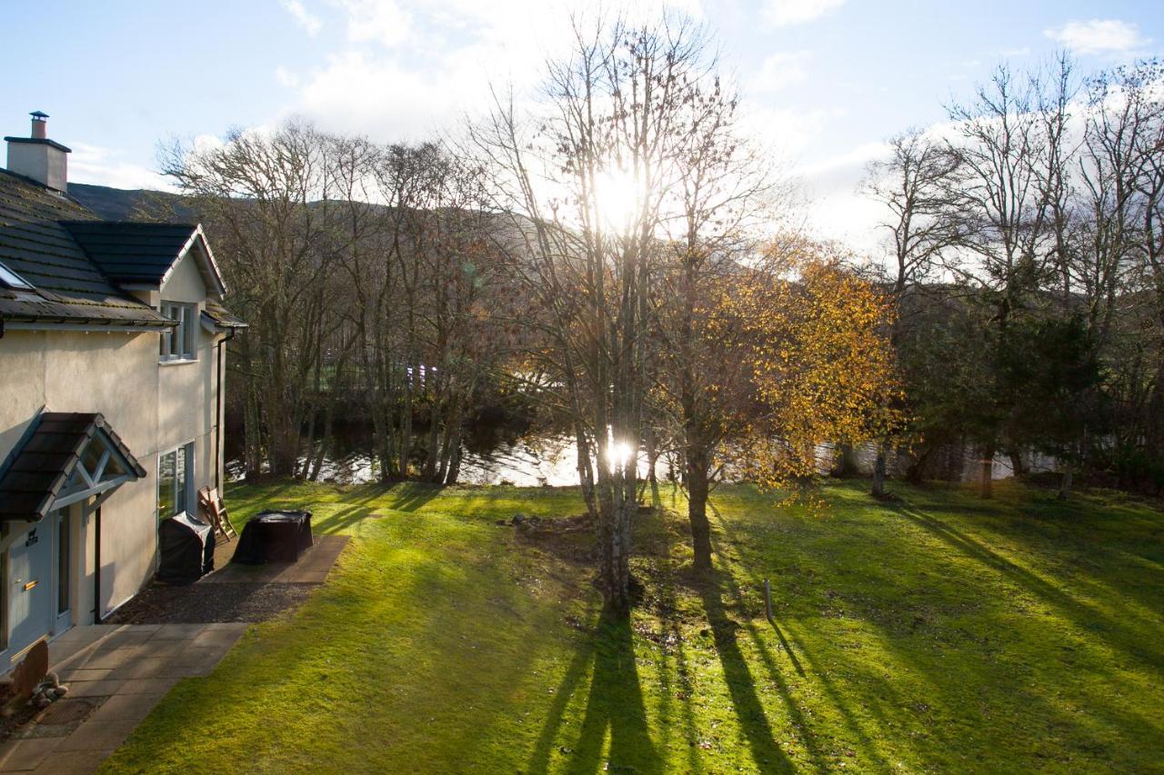 Loch Ness Abbey Cottages 포트오거스타 외부 사진