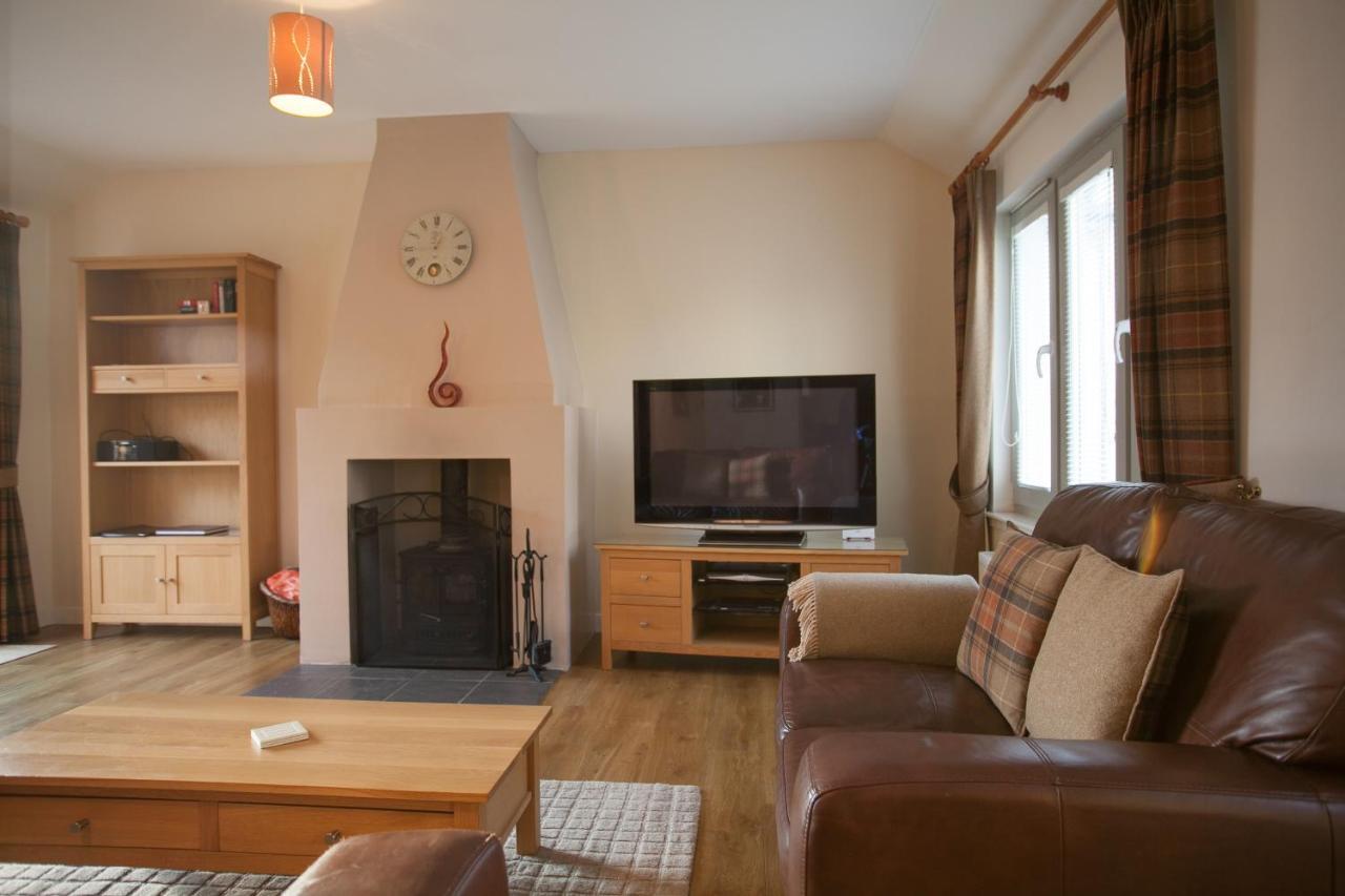 Loch Ness Abbey Cottages 포트오거스타 외부 사진